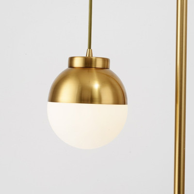 Lámpara de pie Oria – Elegancia minimalista en oro y luz cálida de diseño Lámpara de pie Oria – Elegancia minimalista en oro y luz cálida de diseño